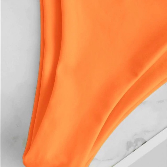 Orange string bikini - Picture 4 of 8